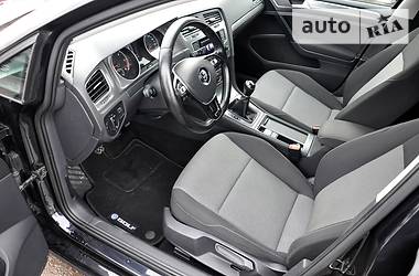 Хетчбек Volkswagen Golf 2013 в 