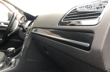Хетчбек Volkswagen Golf 2013 в 