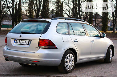 Універсал Volkswagen Golf 2012 в 