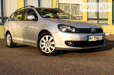 Універсал Volkswagen Golf 2012 в 