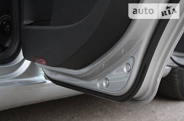 Універсал Volkswagen Golf 2012 в 