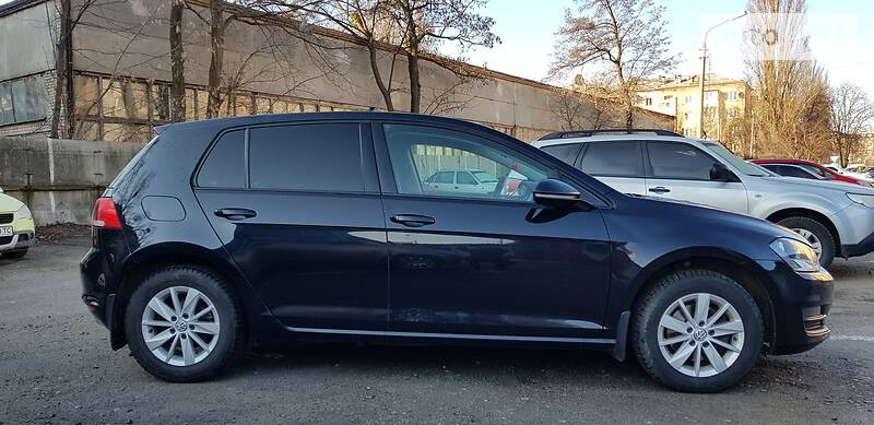 Хетчбек Volkswagen Golf 2013 в Києві