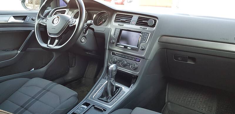 Хетчбек Volkswagen Golf 2013 в Києві