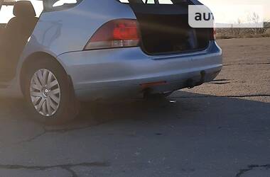 Універсал Volkswagen Golf 2010 в 