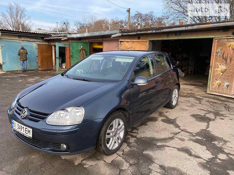 Хэтчбек Volkswagen Golf 2007 в Полтаве