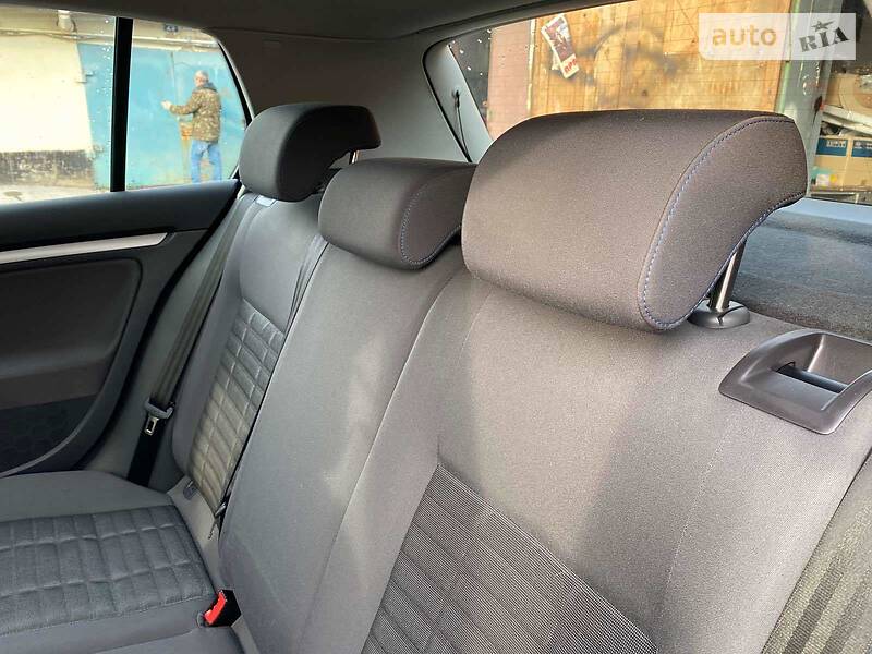 Хэтчбек Volkswagen Golf 2007 в Полтаве