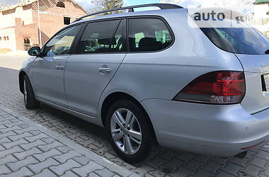 Універсал Volkswagen Golf 2012 в 