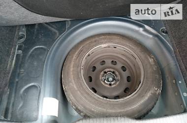 Хетчбек Volkswagen Golf 2002 в 