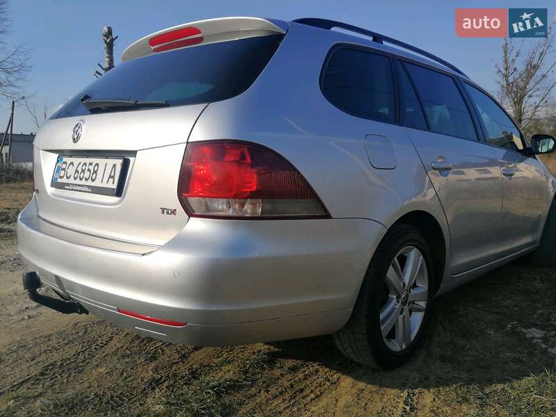 Универсал Volkswagen Golf 2013 в Стрые