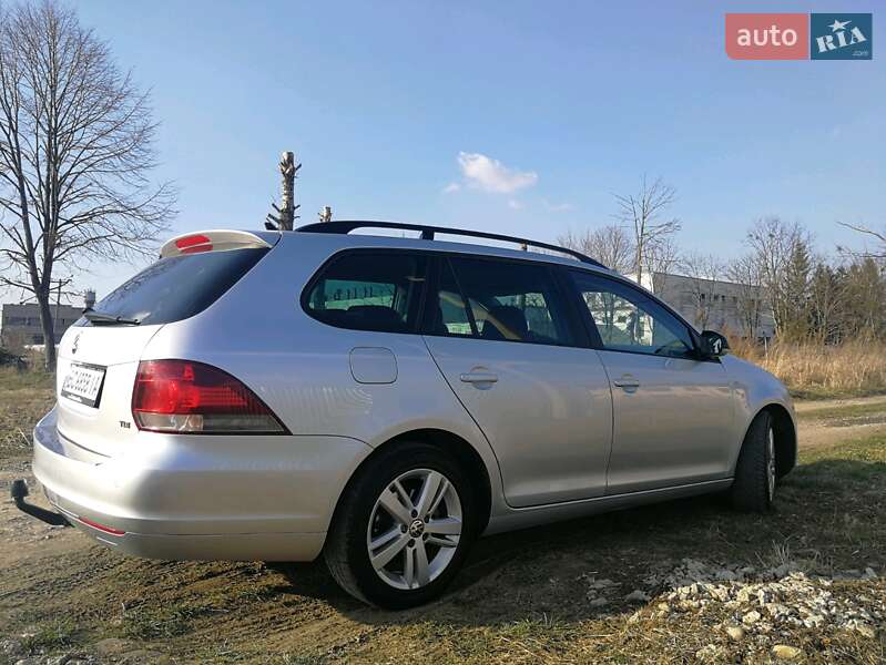 Универсал Volkswagen Golf 2013 в Стрые