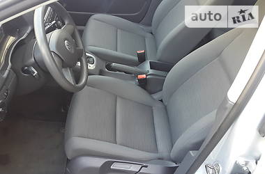 Хетчбек Volkswagen Golf 2004 в 
