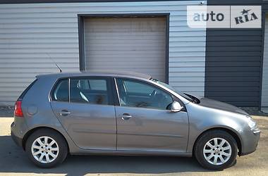 Хетчбек Volkswagen Golf 2008 в 