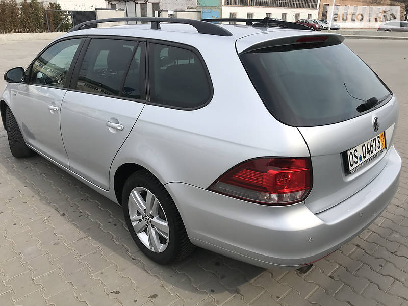 Універсал Volkswagen Golf 2012 в Луцьку