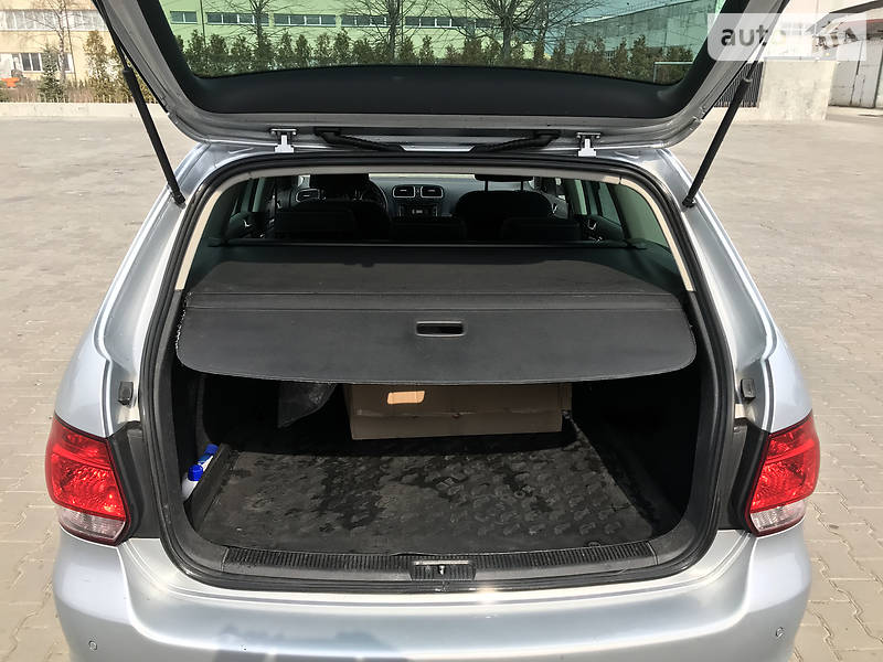Універсал Volkswagen Golf 2012 в Луцьку
