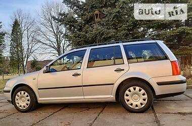 Універсал Volkswagen Golf 2000 в 