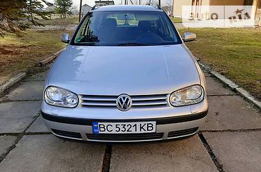 Універсал Volkswagen Golf 2000 в 