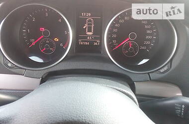 Універсал Volkswagen Golf 2010 в 