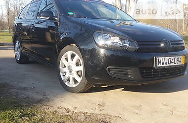 Універсал Volkswagen Golf 2010 в 
