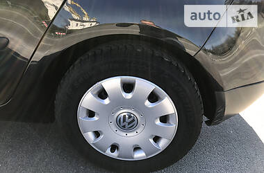 Хетчбек Volkswagen Golf 2004 в 