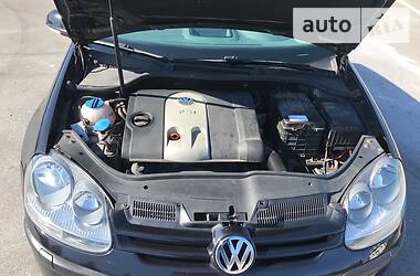 Хетчбек Volkswagen Golf 2004 в 
