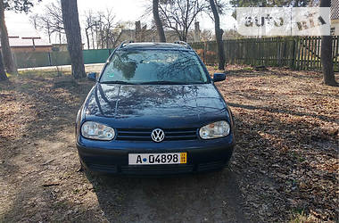 Универсал Volkswagen Golf 2000 в Буче