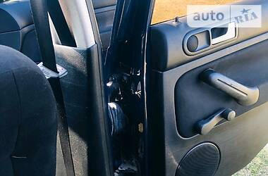 Седан Volkswagen Golf 1999 в 