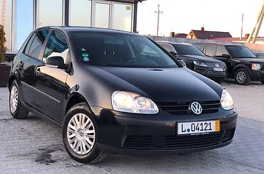 Хетчбек Volkswagen Golf 2005 в 
