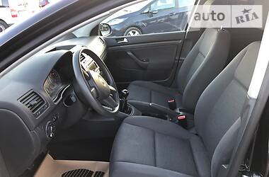 Хетчбек Volkswagen Golf 2005 в 
