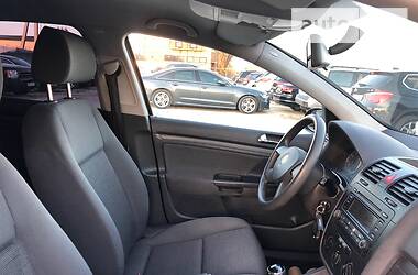 Хетчбек Volkswagen Golf 2005 в 