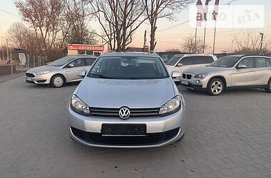 Універсал Volkswagen Golf 2010 в 