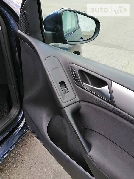 Хетчбек Volkswagen Golf 2012 в Києві фото 43 Хетчбек Volkswagen Golf 2012 в Києві