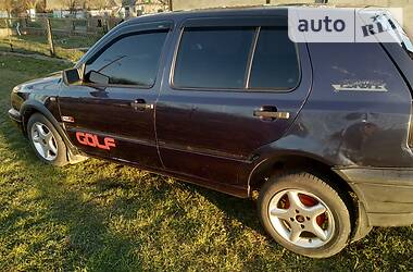 Хетчбек Volkswagen Golf 1994 в 