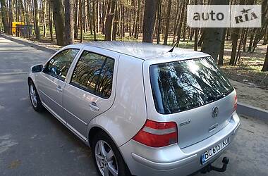 Хетчбек Volkswagen Golf 2003 в 