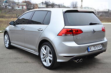 Хетчбек Volkswagen Golf 2013 в 
