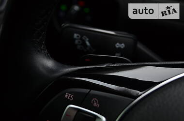 Хетчбек Volkswagen Golf 2013 в 