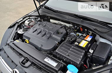 Хетчбек Volkswagen Golf 2013 в 