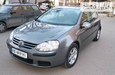 Хетчбек Volkswagen Golf 2005 в 