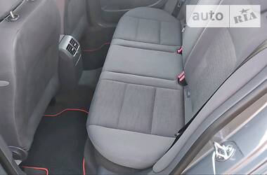 Хетчбек Volkswagen Golf 2005 в 