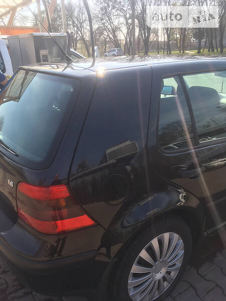 Хетчбек Volkswagen Golf 2000 в Рівному