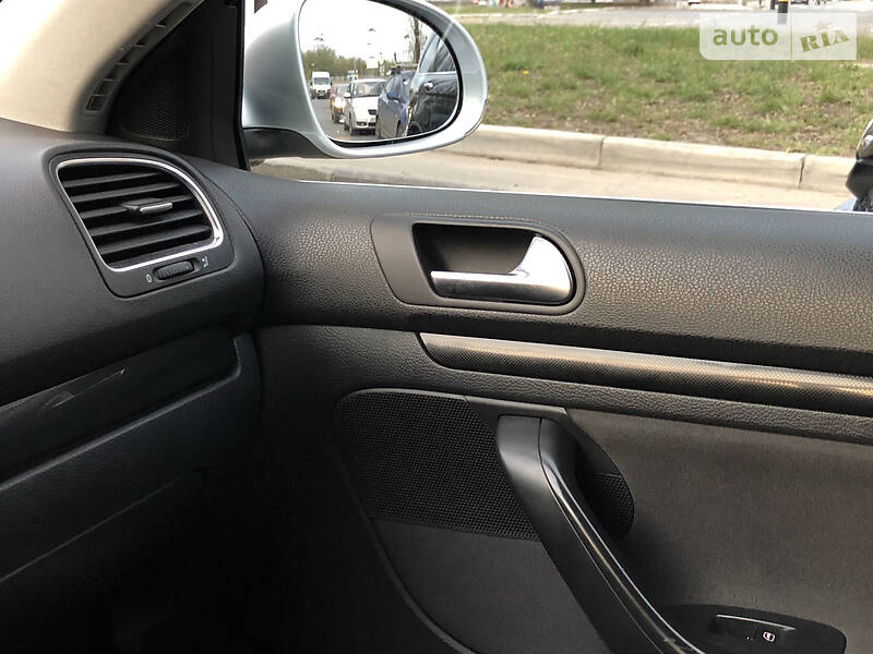 Універсал Volkswagen Golf 2010 в Києві фото 30 Універсал Volkswagen Golf 2010 в Києві