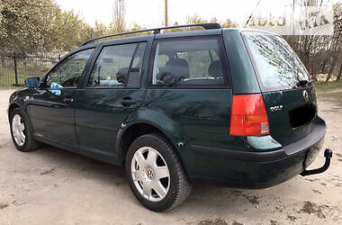 Універсал Volkswagen Golf 2001 в 