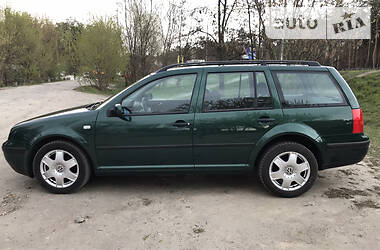 Універсал Volkswagen Golf 2001 в 