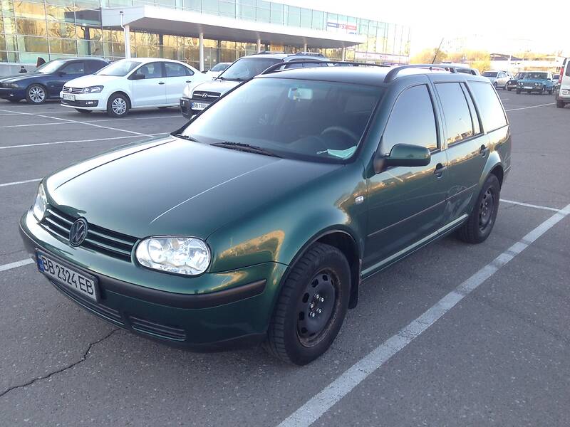 Універсал Volkswagen Golf 2001 в 