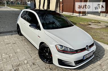 Хетчбек Volkswagen Golf 2014 в  фото 6 Хетчбек Volkswagen Golf 2014 в
