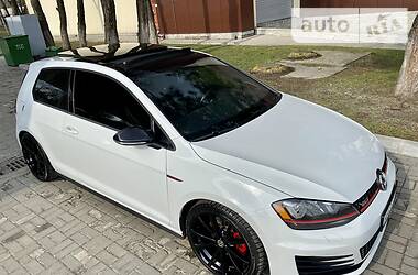 Хетчбек Volkswagen Golf 2014 в  фото 24 Хетчбек Volkswagen Golf 2014 в