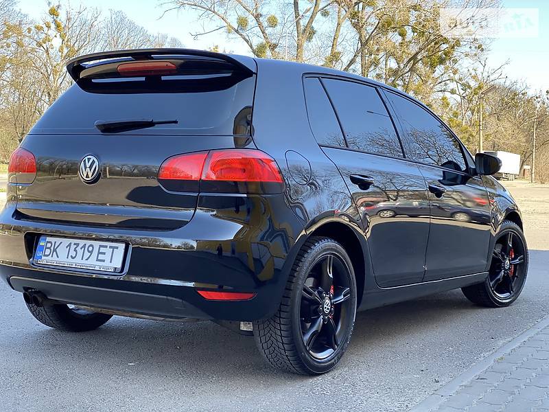 Хетчбек Volkswagen Golf 2009 в Рівному
