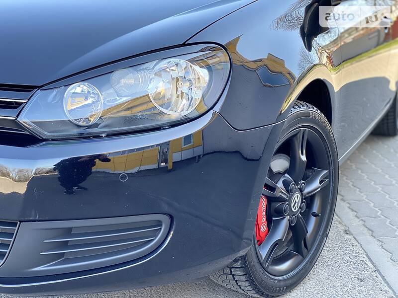 Хетчбек Volkswagen Golf 2009 в Рівному