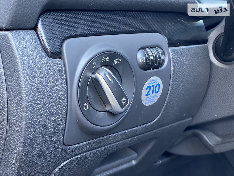 Хетчбек Volkswagen Golf 2009 в Рівному