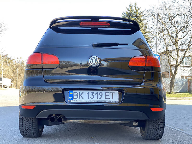 Хетчбек Volkswagen Golf 2009 в Рівному