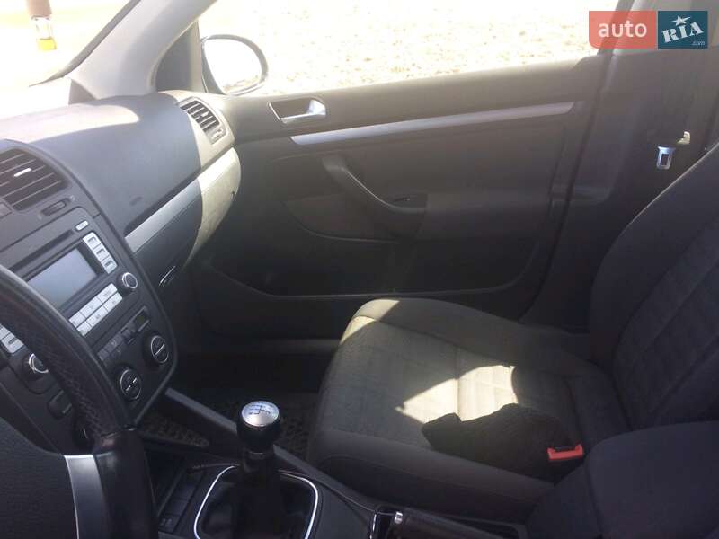 Хэтчбек Volkswagen Golf 2007 в Вараше фото 20 Хэтчбек Volkswagen Golf 2007 в Вараше